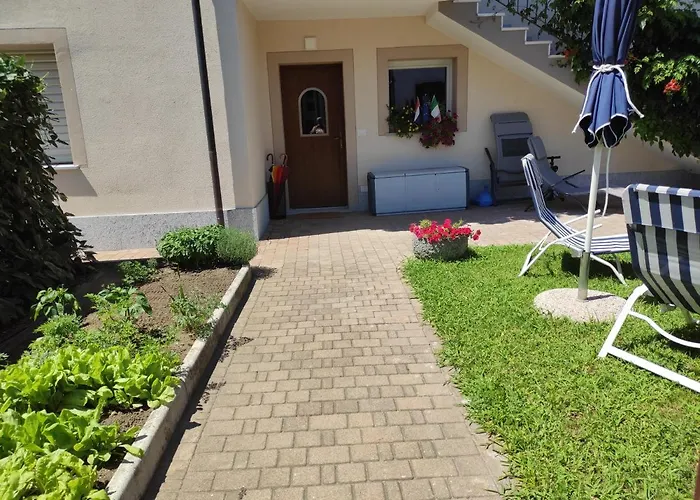 Giorni Felici Tutto Nuovo, Giardino, Parcheggio