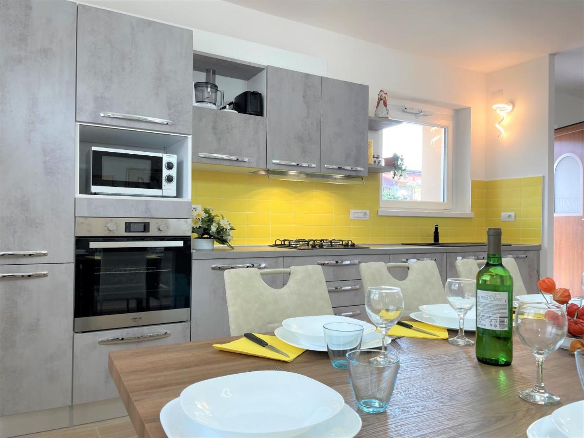 Apartment Giorni Felici Tutto Nuovo, Giardino, Parcheggio